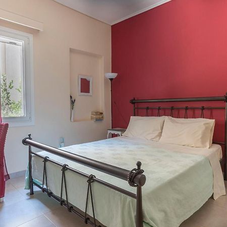 Casa Bonita, House With Private Entrance And Garden, Between Center And Sea Athens Luaran gambar