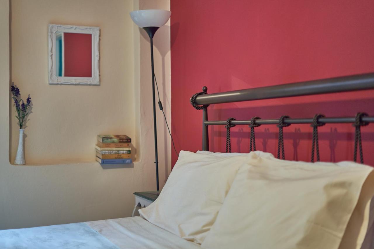 Casa Bonita, House With Private Entrance And Garden, Between Center And Sea Athens Luaran gambar
